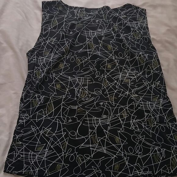 Sleeveless top - Picture 2 of 2